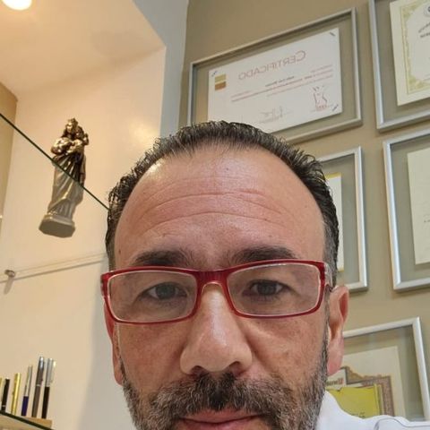 Dr. André Luís Moretão, professor(a) do New Face Institute