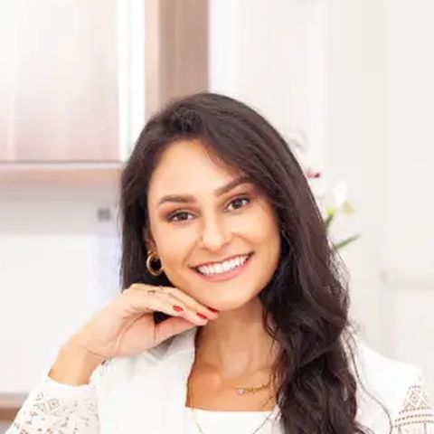 Dra. Caroline Machado, professor(a) do New Face Institute
